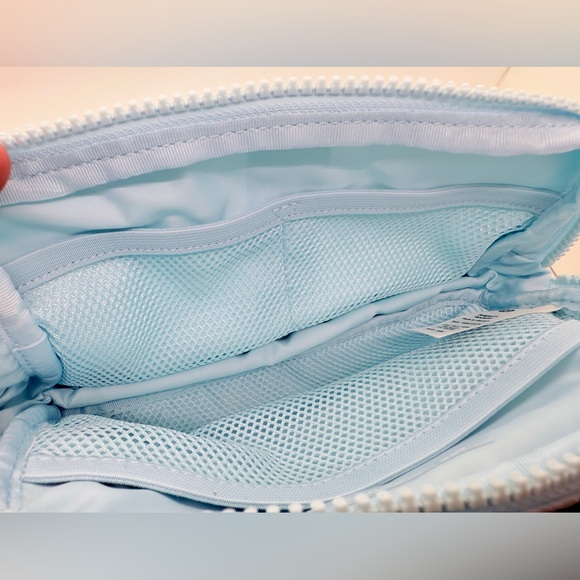 NWT LULULEMON BELT BAG 1L Powder Blue DEAD STOCK COLOR - Picture 12 of 16